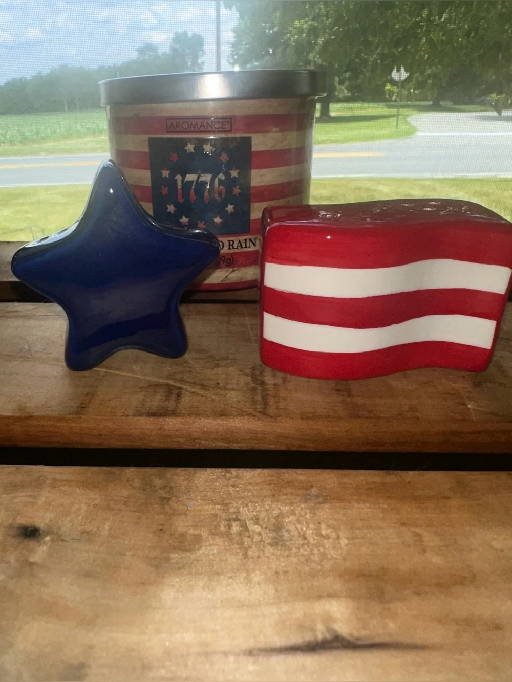 Star & Striped Flag Salt & Pepper Shakers ~ New - Picture 6 of 9